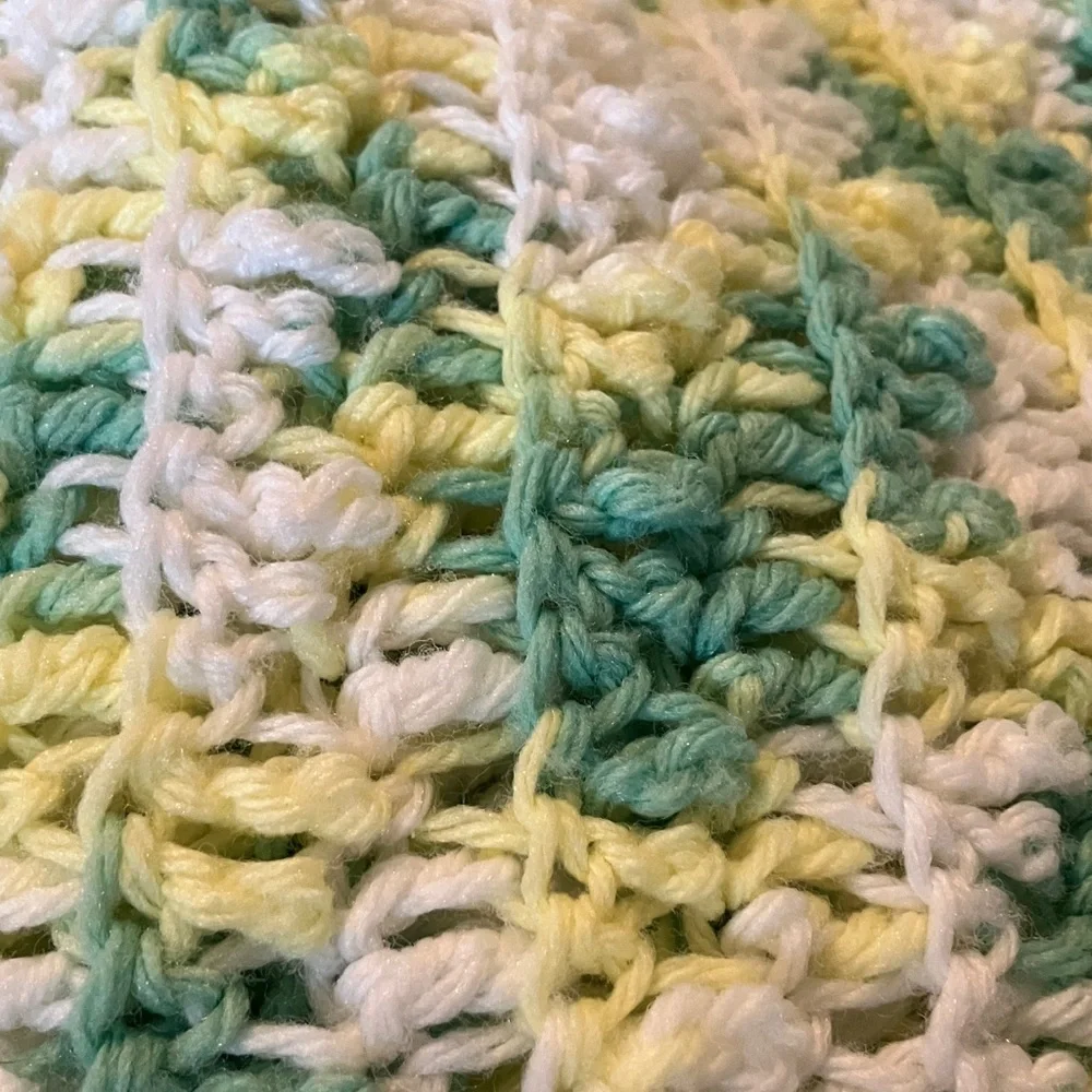 Handmade Vintage White, Green and Yellow Knitted Throw Blanket‎ 52”x72”